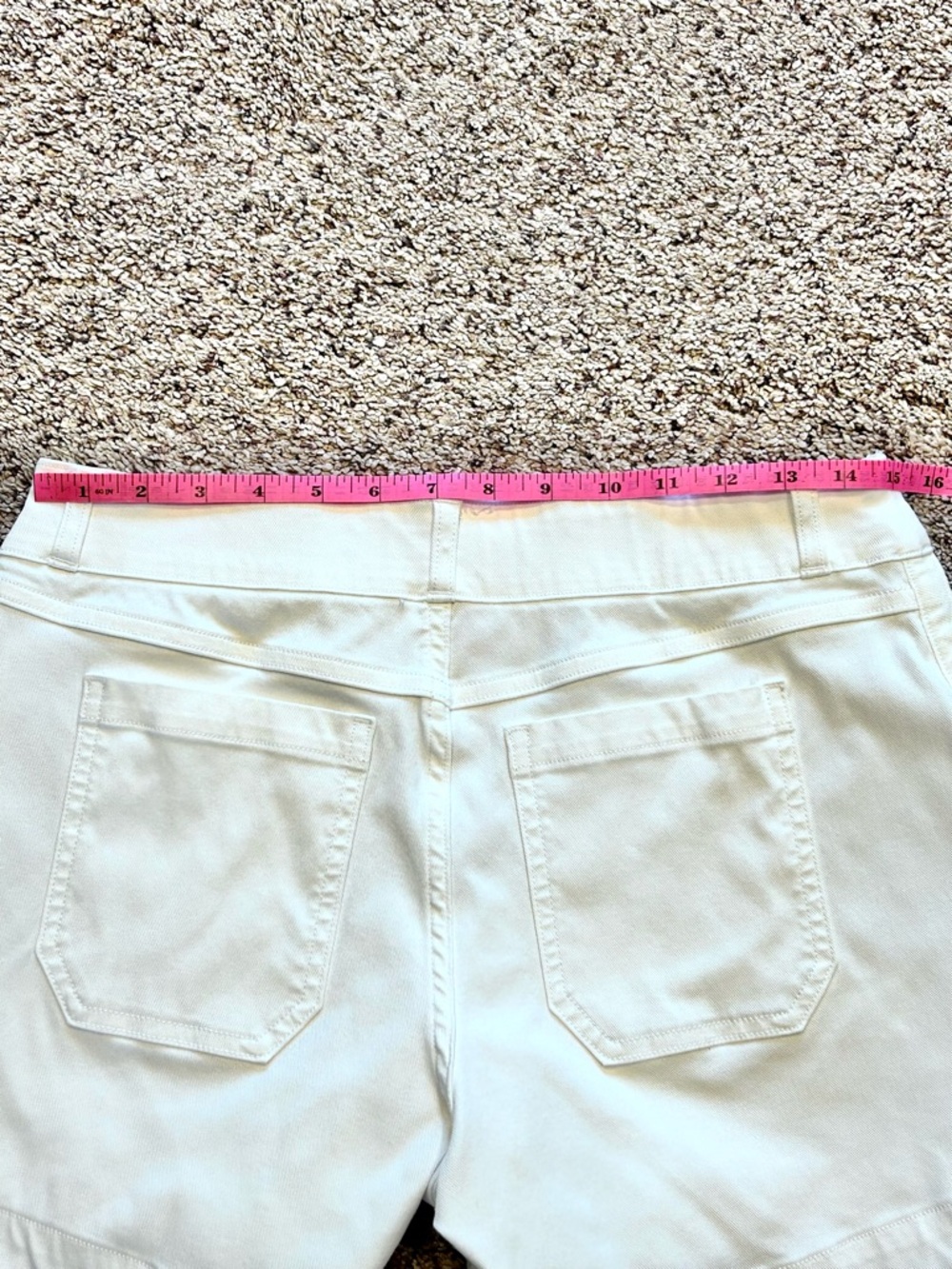 Spanx Shorts Stretch Twill White Pull On Hidden Shaping Slimming Women’s M - Picture 14 of 16